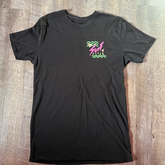 Surf Style Small Black T-Shirt - Picture 4 of 4